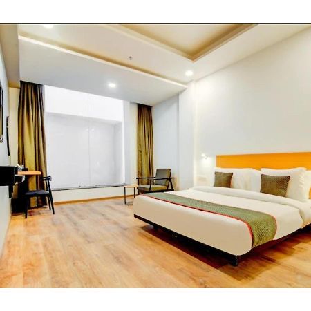 Hotel Landmark, Lucknow Buitenkant foto