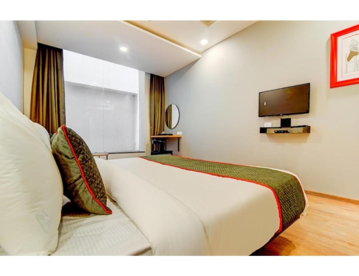 Hotel Landmark, Lucknow Buitenkant foto